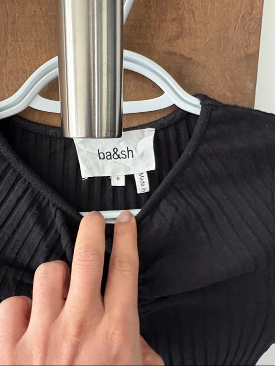 ba&sh Black Ribbed Short-Sleeve Keyhole Knit Top - Picture 3 of 4